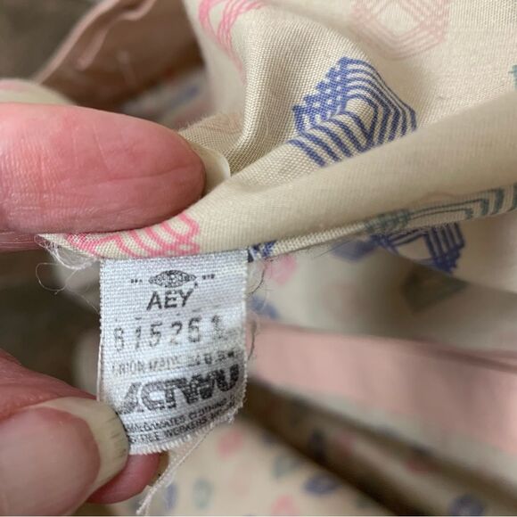 Vintage London Fog Blush pink Trench Coat Union Made 80s/90s oversized size 12 - Picture 7 of 16